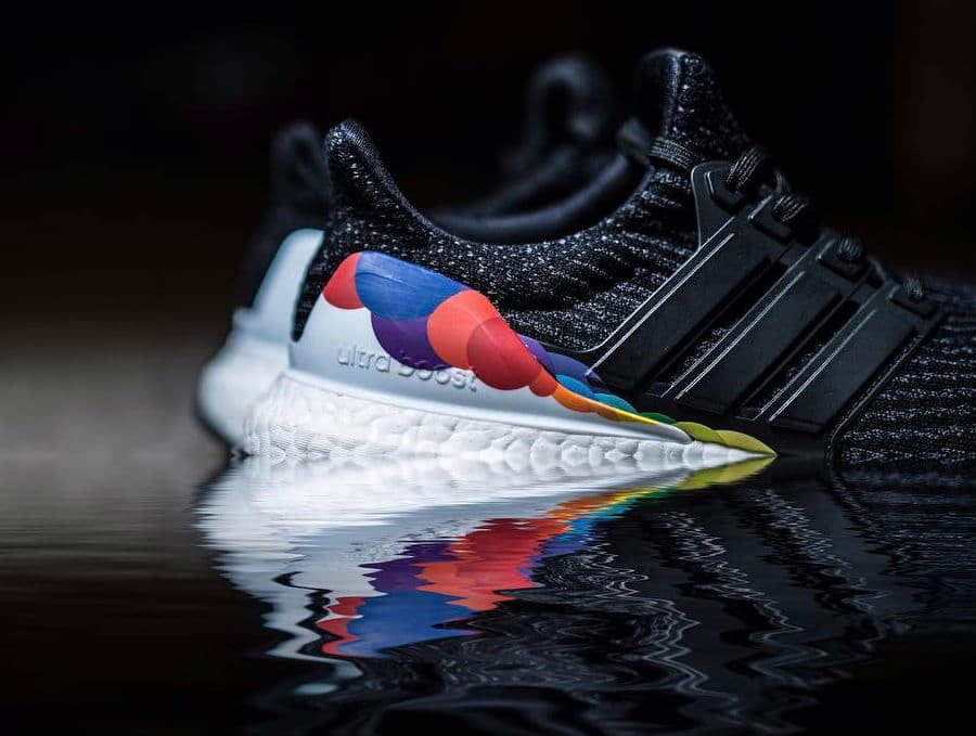 How To Lace Your Sneakers / Swap Your Shoe Laces : ADIDAS Ultra Boost 3.0 LGBTQ Pride